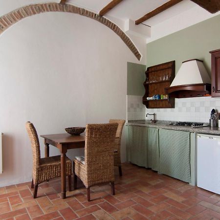 利帕贝拉Agriturismo Terenzana公寓式酒店 外观 照片