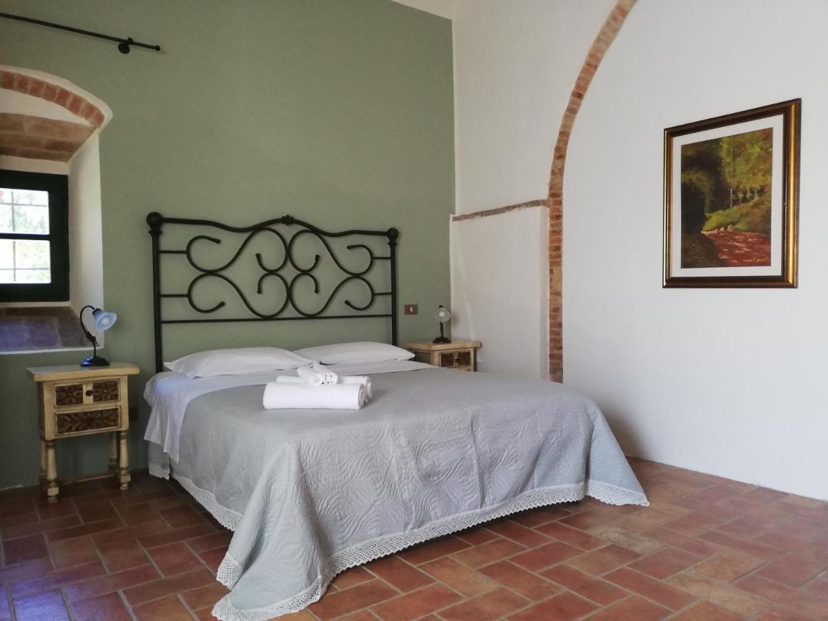 利帕贝拉Agriturismo Terenzana公寓式酒店 外观 照片