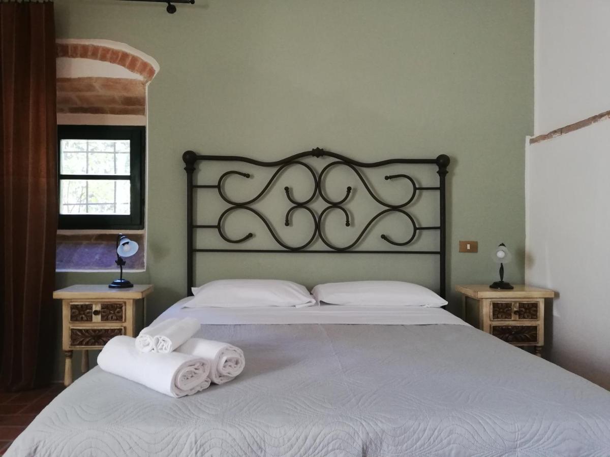 利帕贝拉Agriturismo Terenzana公寓式酒店 外观 照片