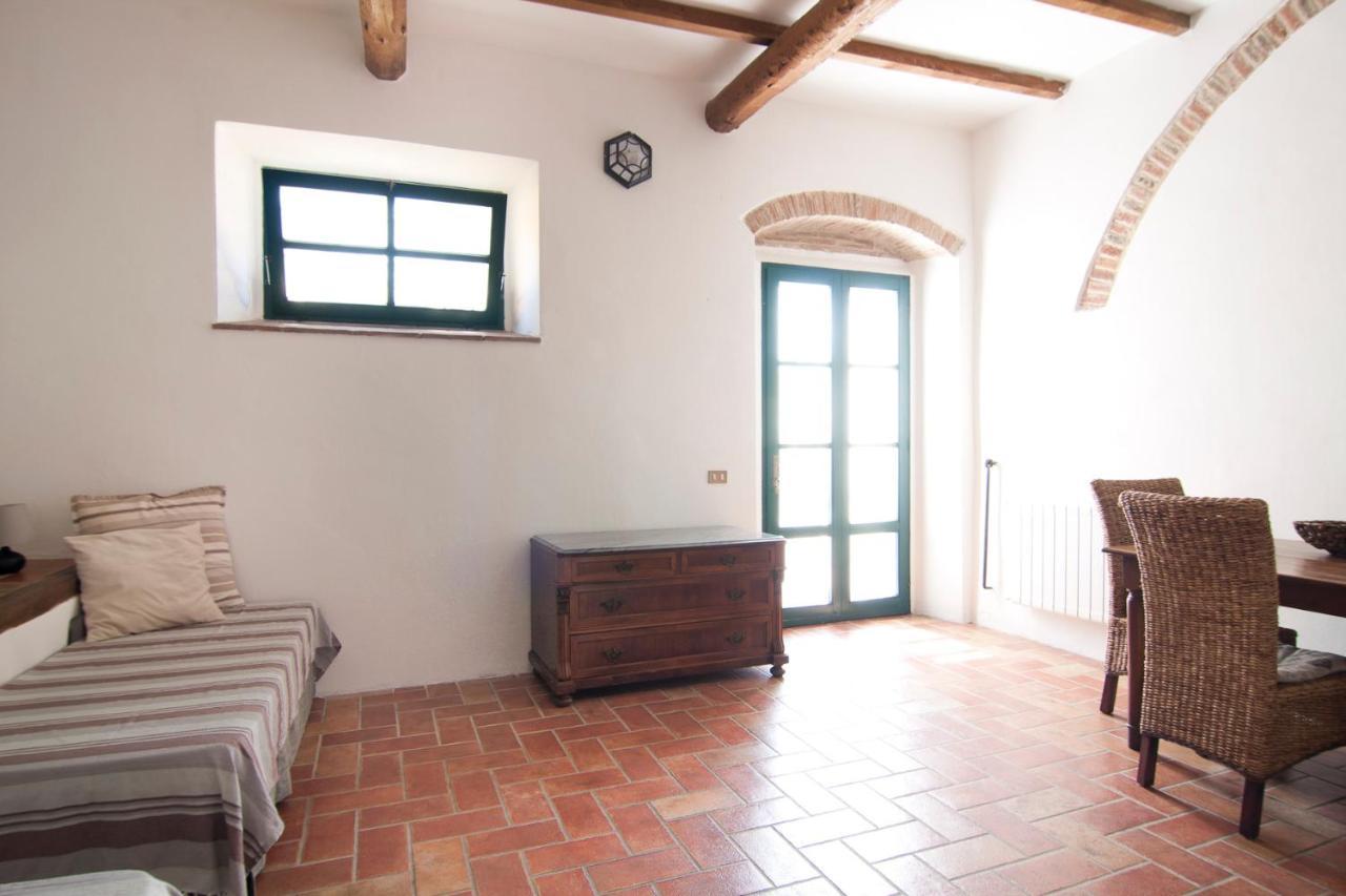 利帕贝拉Agriturismo Terenzana公寓式酒店 外观 照片