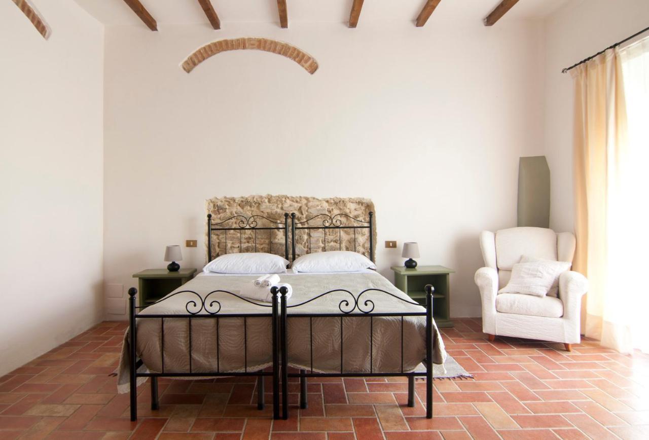 利帕贝拉Agriturismo Terenzana公寓式酒店 外观 照片