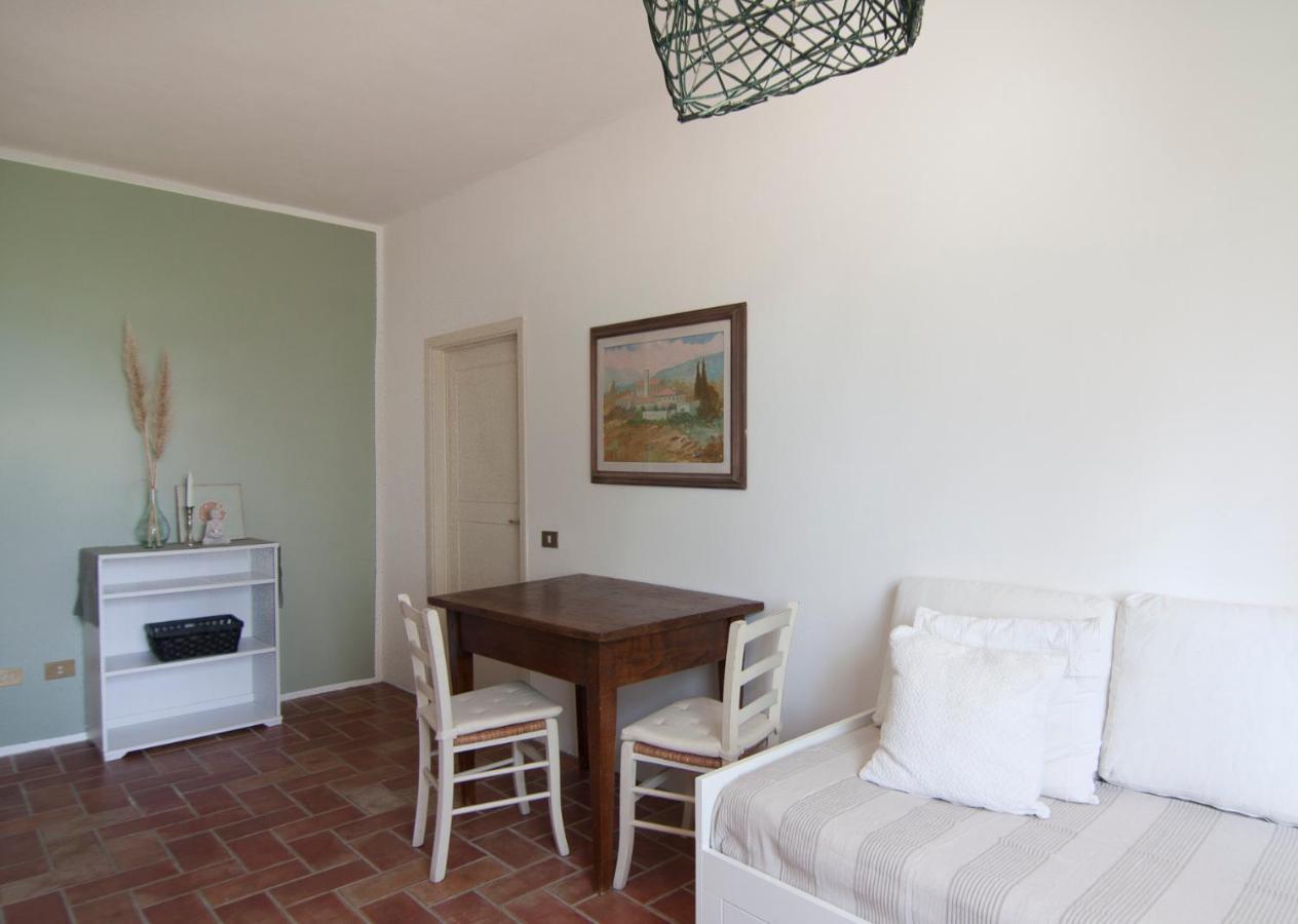 利帕贝拉Agriturismo Terenzana公寓式酒店 外观 照片