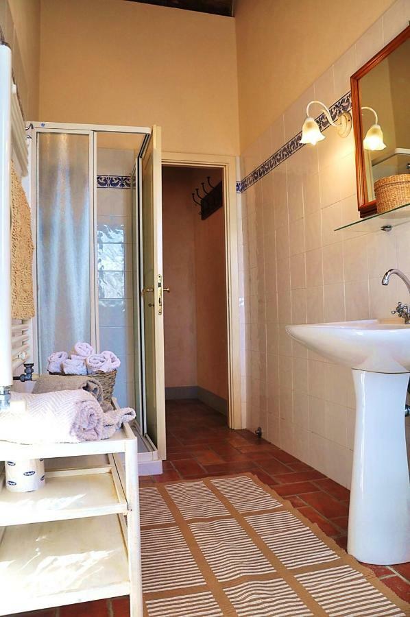 利帕贝拉Agriturismo Terenzana公寓式酒店 外观 照片